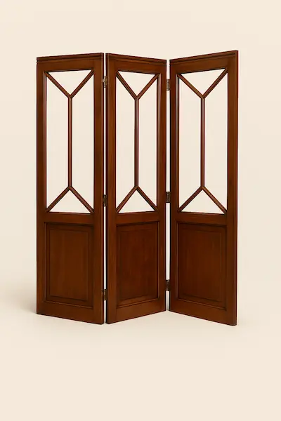 Ryde Screen Panel – three-panel mahogany folding screen with astragal mullions and raised wood panels. Ryde Screen Panel in solid mahogany, three-panel folding screen with raised lower panels and astragal mullion detailing.