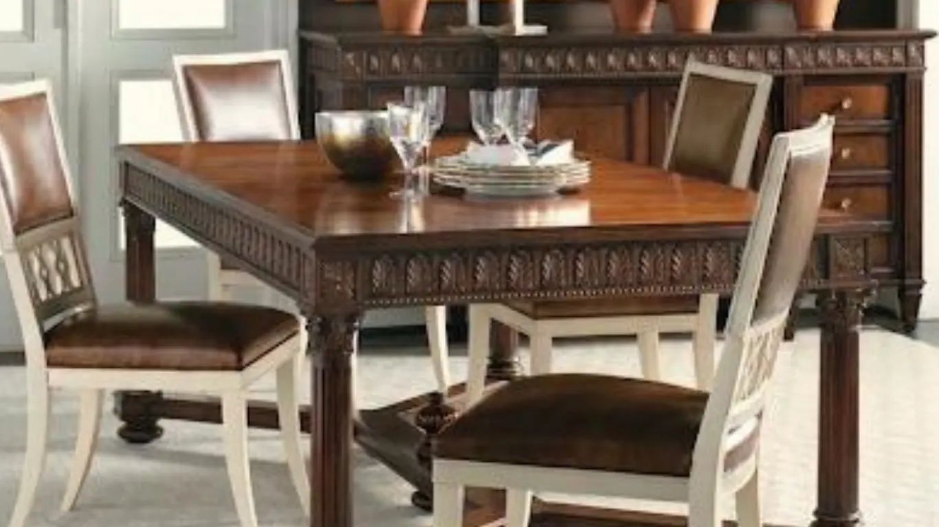 Dining room by Reeva Sethi Home